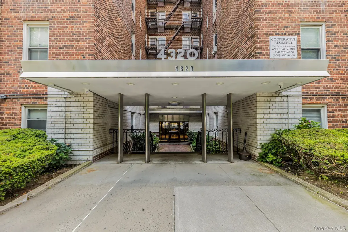 4320 Van Cortlandt Park E #3S, Bronx, NY 10470 - Image #1