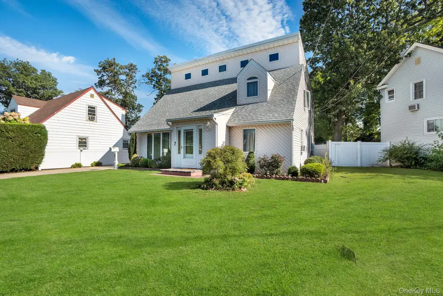 9 Pine Lane, Valley Stream, NY 11581 - Image #2