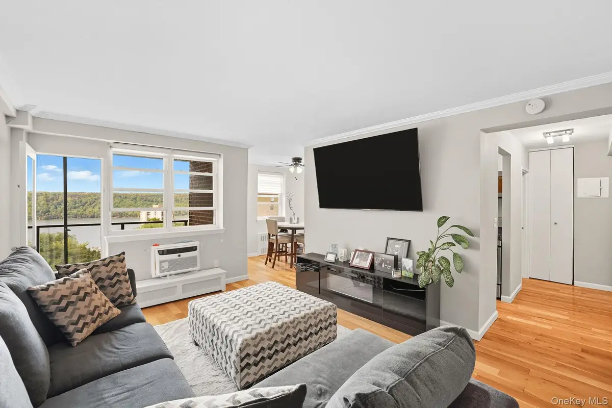 377 N Broadway #602, Yonkers, NY 10701 - Image #1