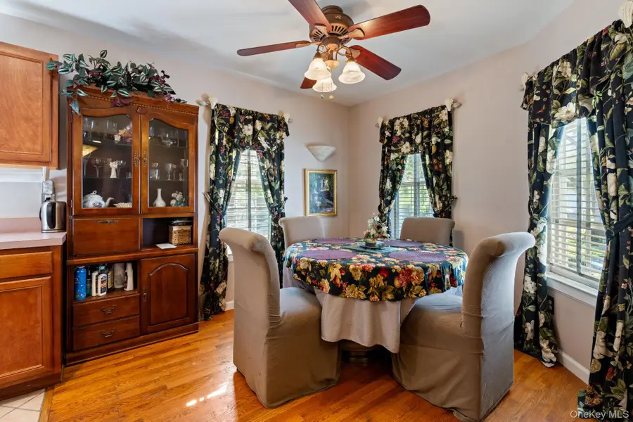 10 Gettysburg Drive, Port Jefferson Station, NY 11776 - Image #3