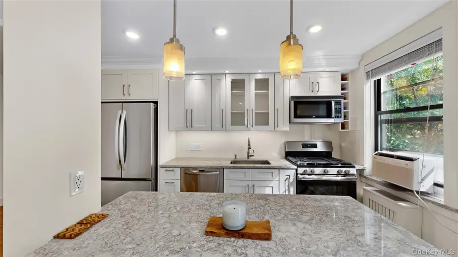 52-21 39th Road #2B, Woodside, NY 11377 - Image #2