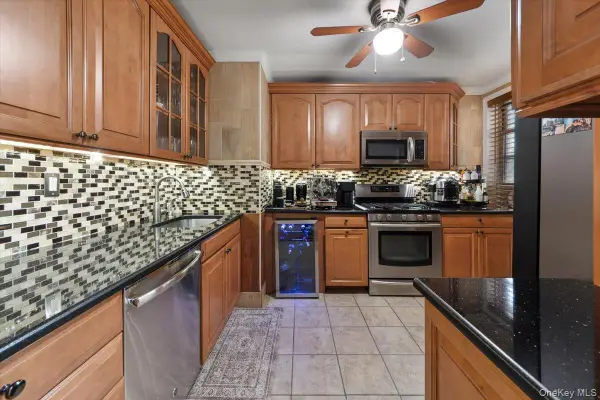 5 Sadore Lane #5P, Yonkers, NY 10710