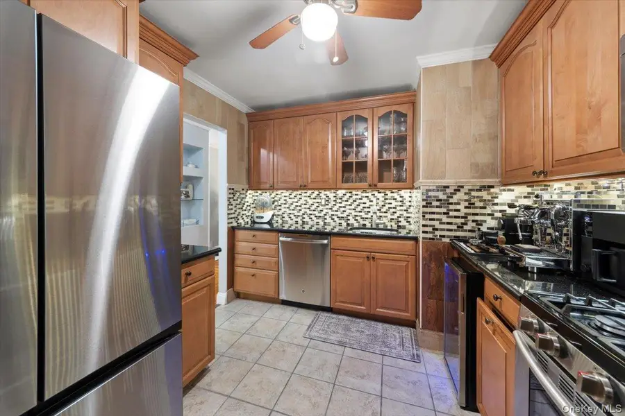 5 Sadore Lane #5P, Yonkers, NY 10710 - Image #3