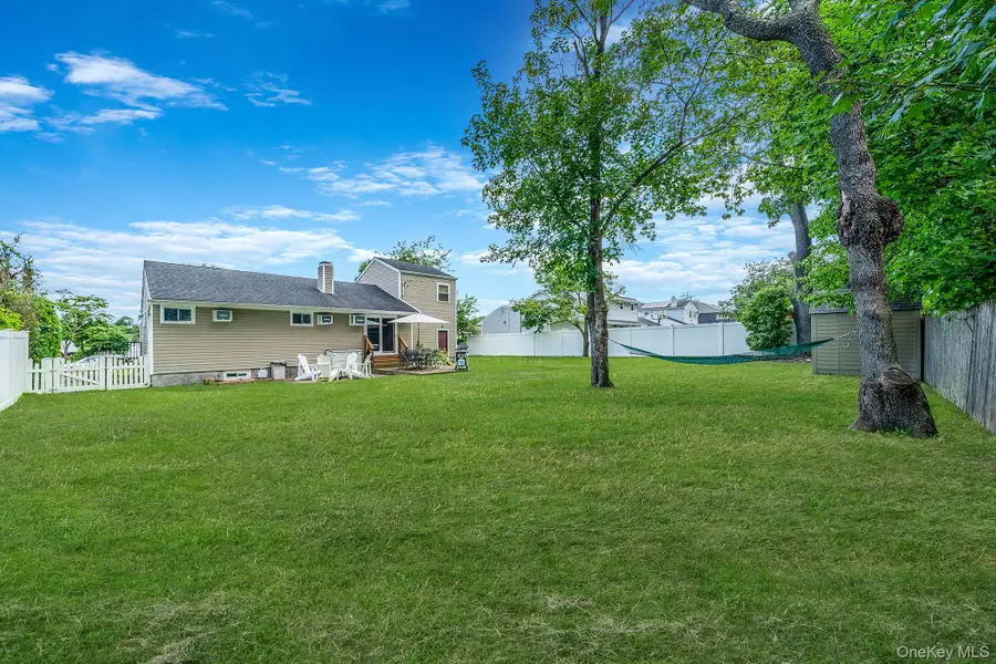 5 Hileen Drive, Kings Park, NY 11754 - Image #2