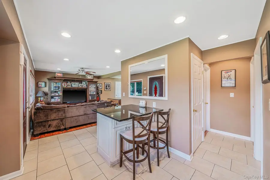 5 Hileen Drive, Kings Park, NY 11754 - Image #3