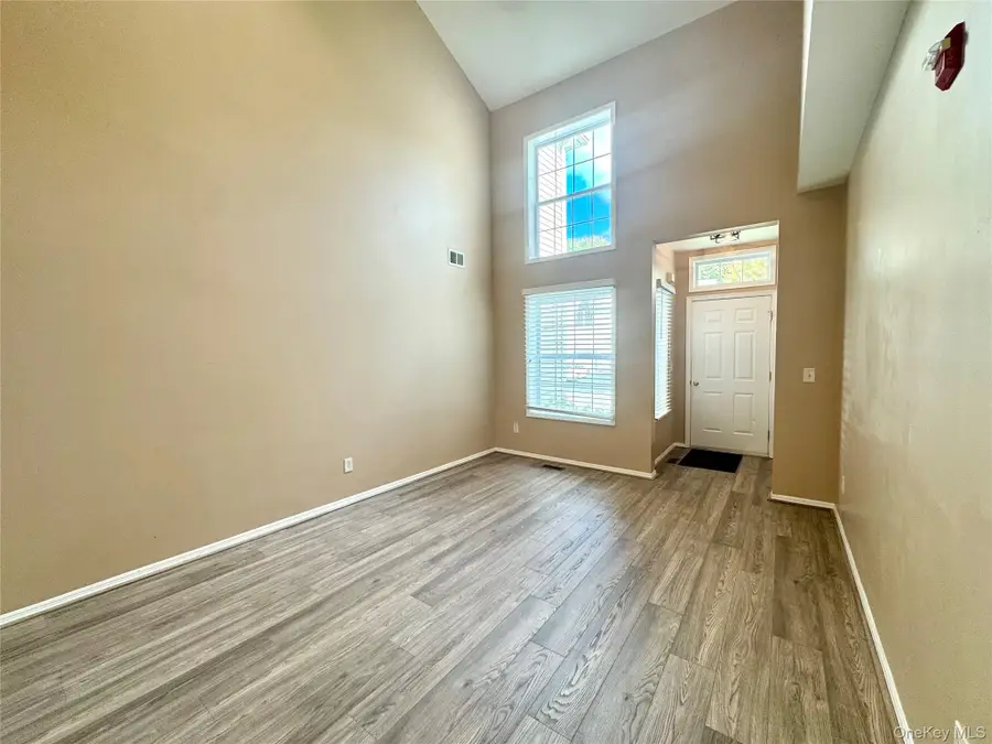 87 Kettles Lane, Medford, NY 11763 - Image #3