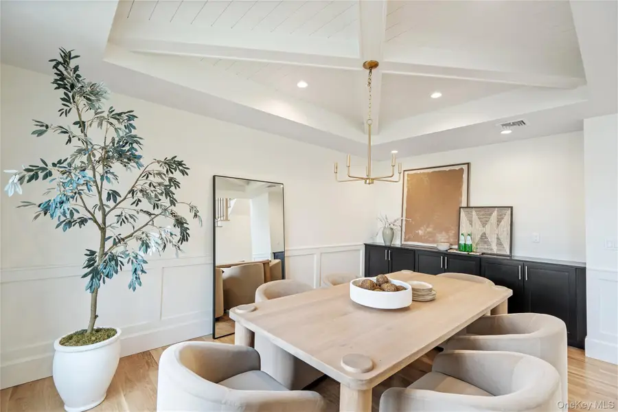 908 Maple Lane, East Meadow, NY 11554 - Image #3