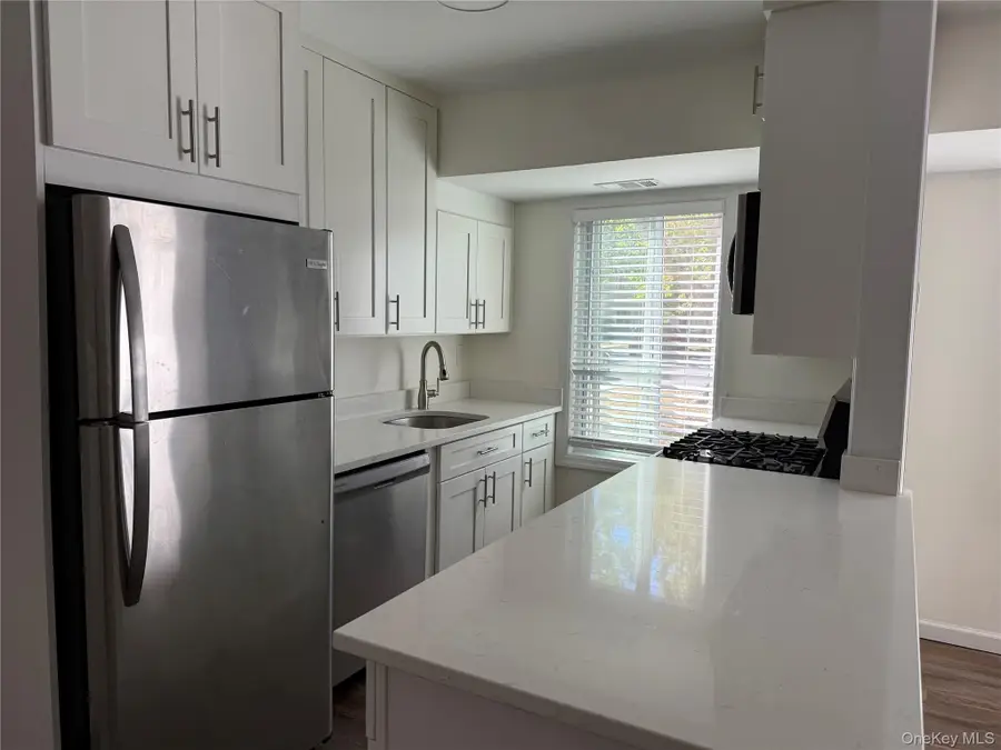 15 Denver Court #15, Coram, NY 11727 - Image #3