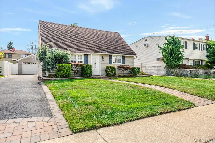 99 W Cortland Avenue, Oceanside, NY 11572 - Image #2