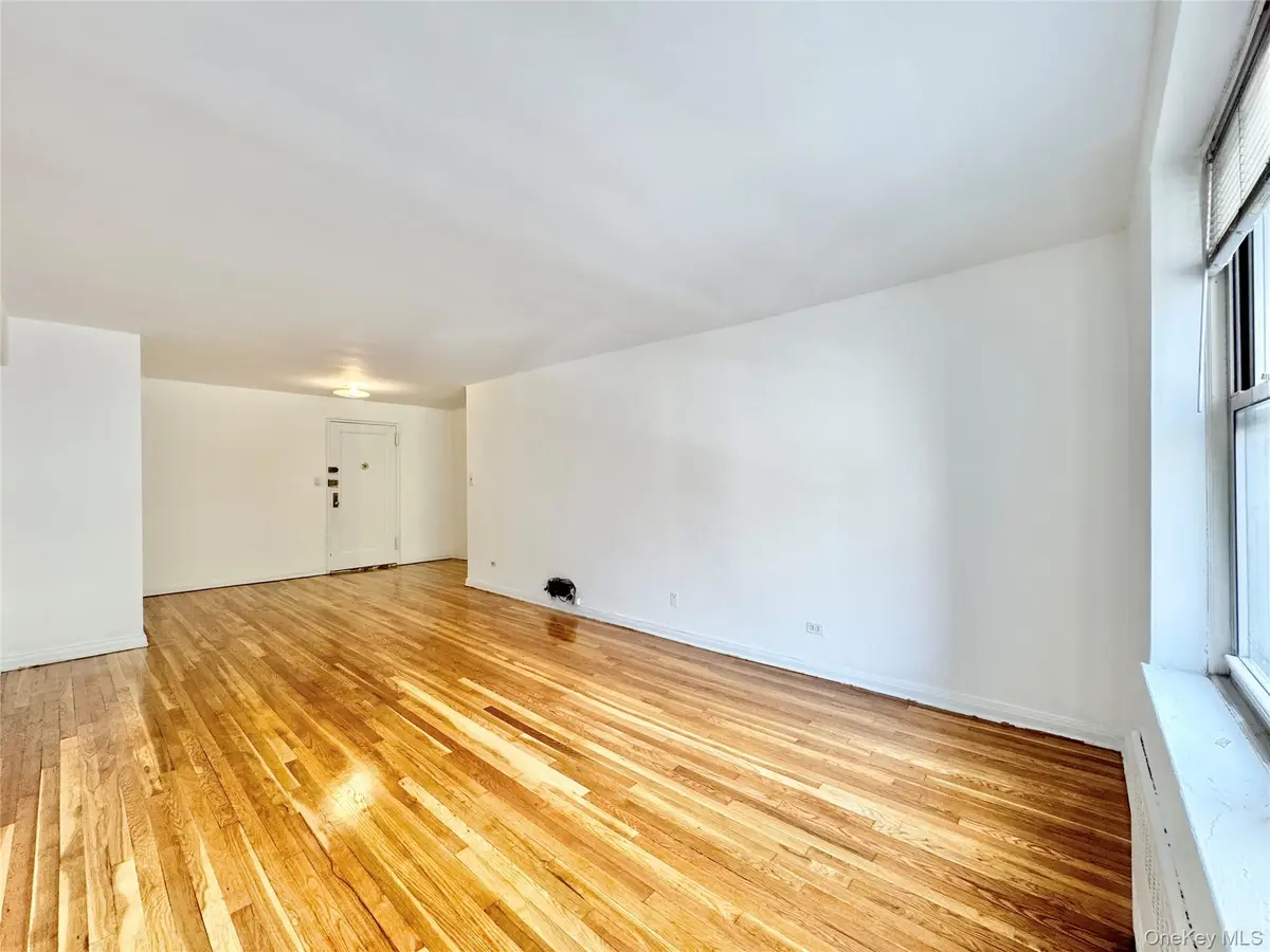 8337 Saint James Avenue #Unit 3S, Elmhurst, NY 11373 - Image #1