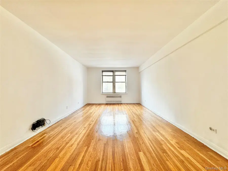 8337 Saint James Avenue #Unit 3S, Elmhurst, NY 11373 - Image #2