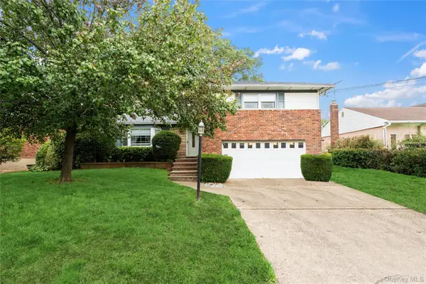 18 Kirkwood Drive, Glen Cove, NY 11542