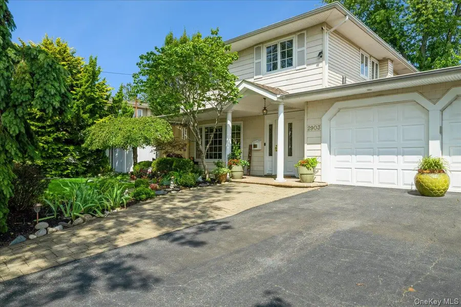 2903 Preston Lane, Merrick, NY 11566 - Image #2