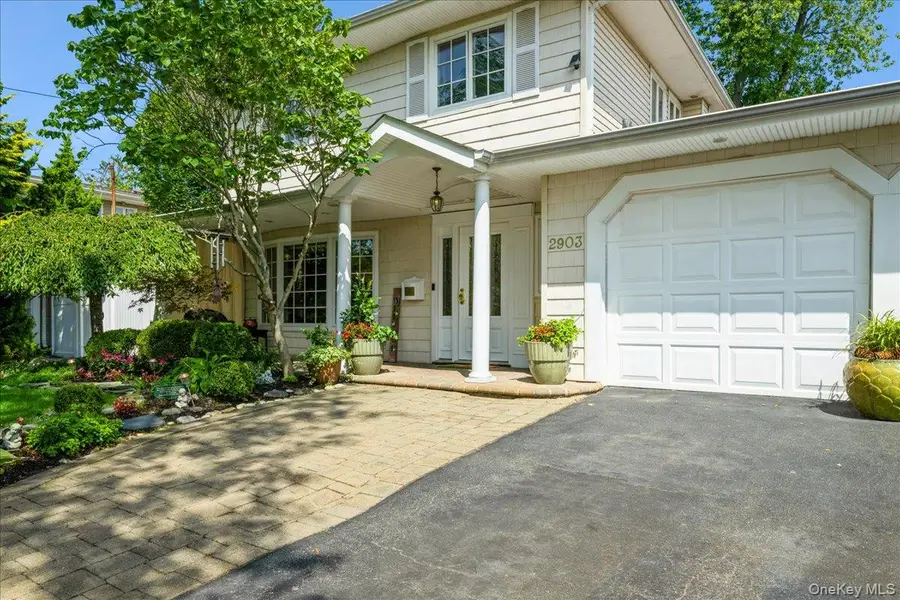 2903 Preston Lane, Merrick, NY 11566 - Image #3