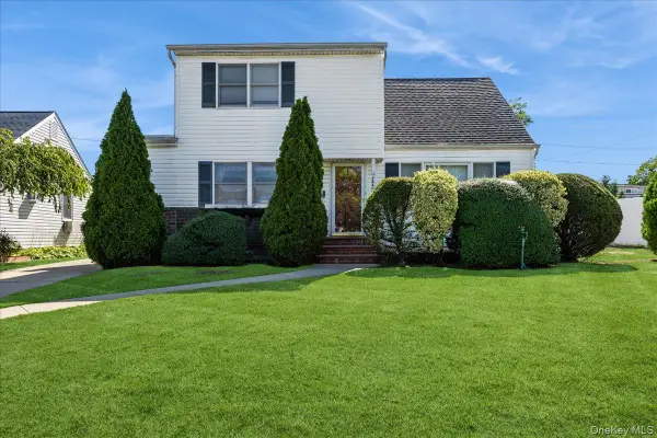 2846 Walter Road, Wantagh, NY 11793