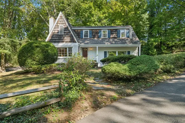 3 Soundview Drive, Huntington, NY 11743