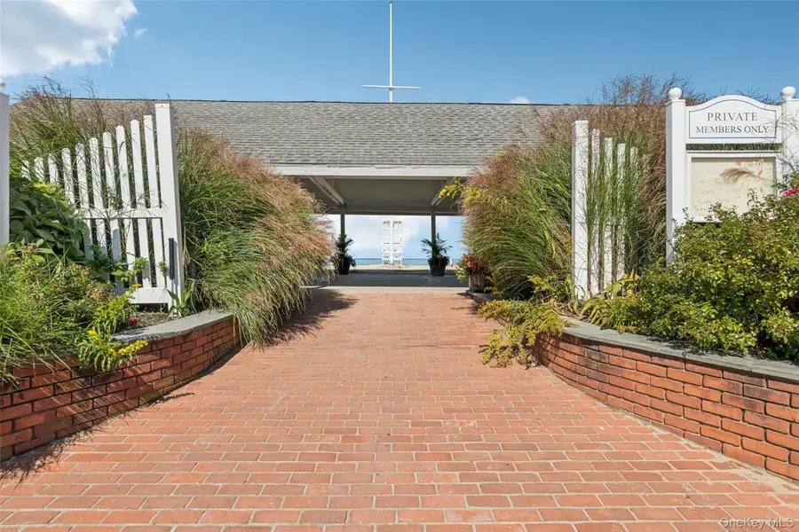 3 Soundview Drive, Huntington, NY 11743 - Image #2