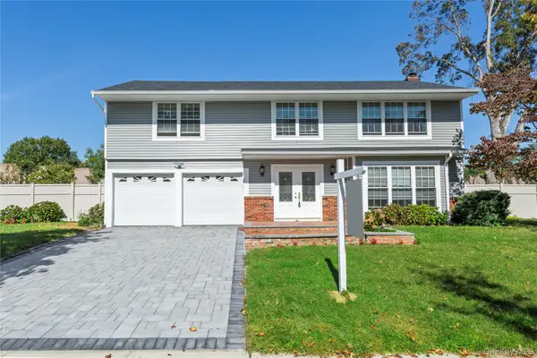 44 Apple Tree Drive, Hauppauge, NY 11788