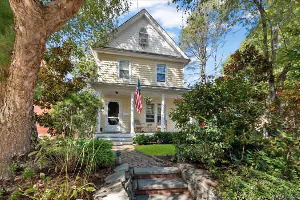 18 S Washington Street, Port Washington, NY 11050