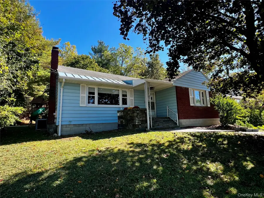 21 Robert Road, Poughkeepsie, NY 12603 - Image #2