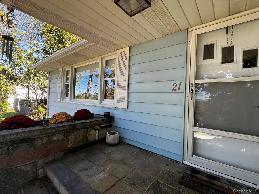 21 Robert Road, Poughkeepsie, NY 12603 - Image #3