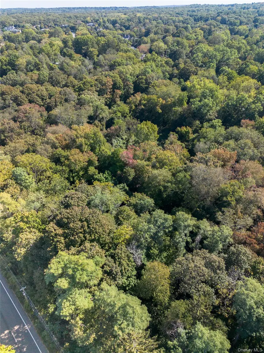 5694 Northern Boulevard, East Norwich, NY 11732 - Image #2