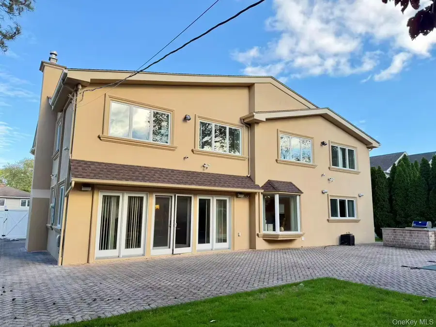 17 Livingston Avenue, Jericho, NY 11753 - Image #3