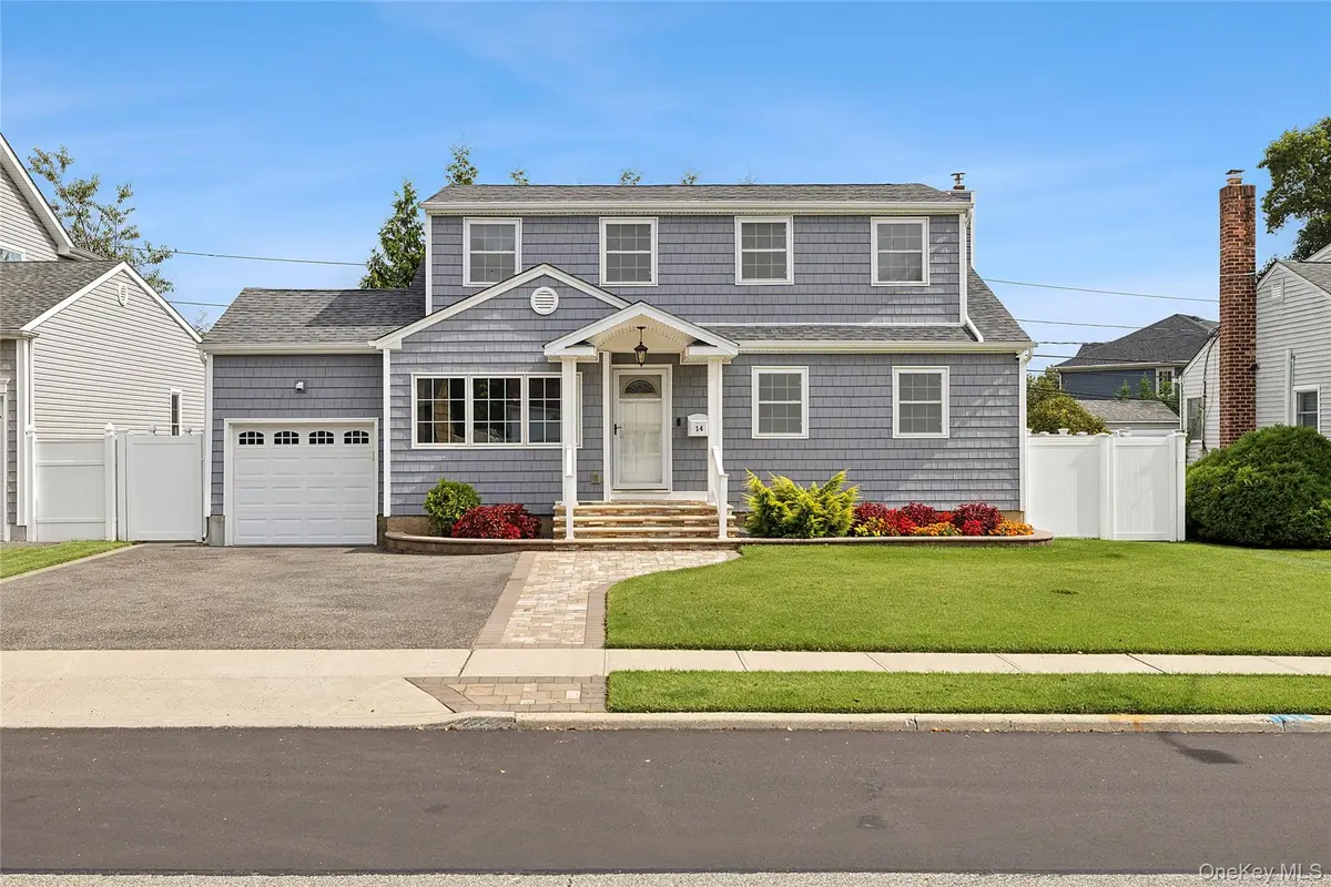 14 Hollyberry Road, Plainview, NY 11803 - Image #1