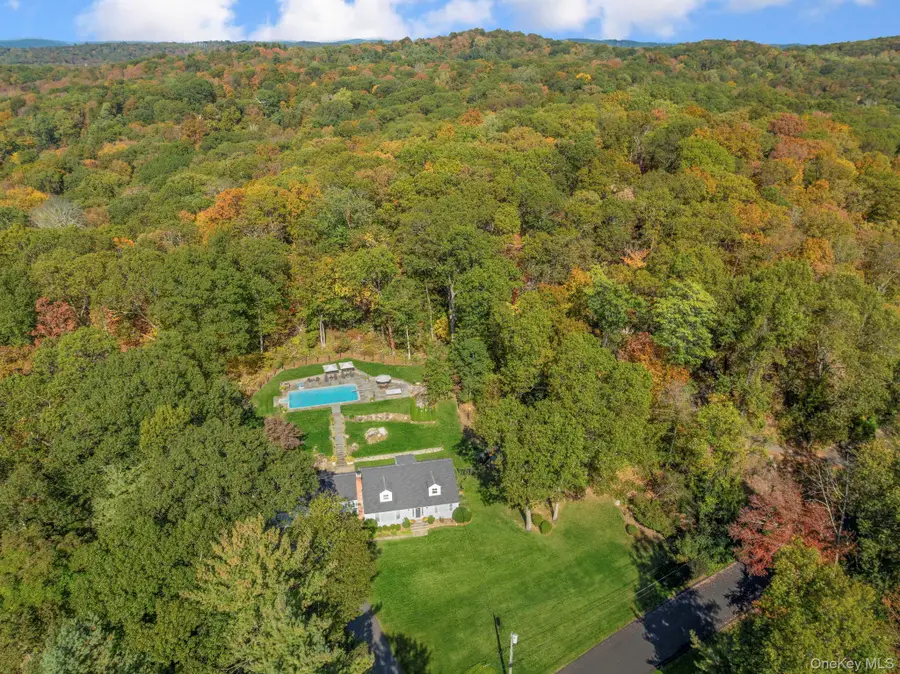 36 Pond Hill Road, Chappaqua, NY 10514 - Image #2