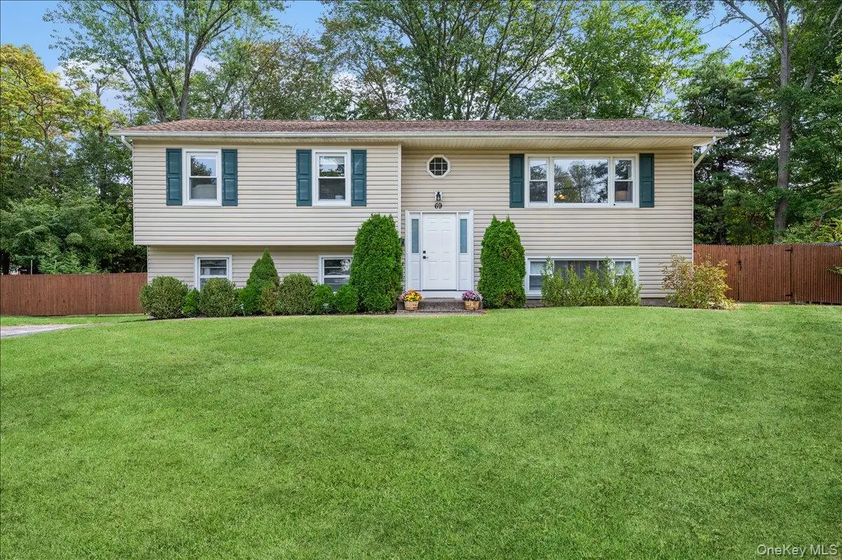 69 Carolina Drive, New City, NY 10956 - Image #1