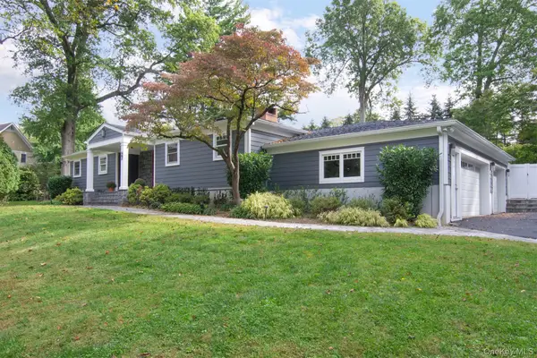 27 Hawthorne Way, Hartsdale, NY 10530