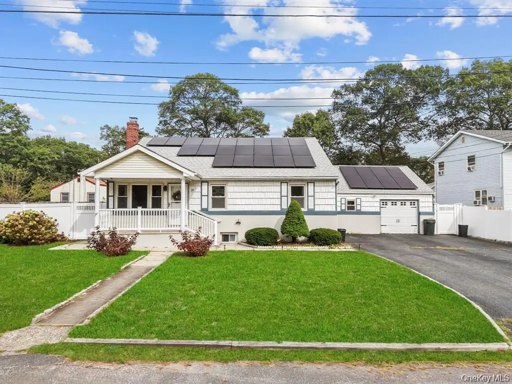 111 Cedar Oaks Avenue, Farmingville, NY 11738 - Image #1