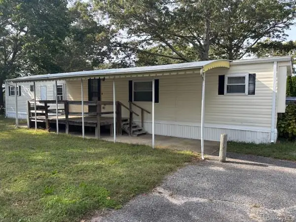 37-73 Hubbard Ave, Riverhead, NY 11901