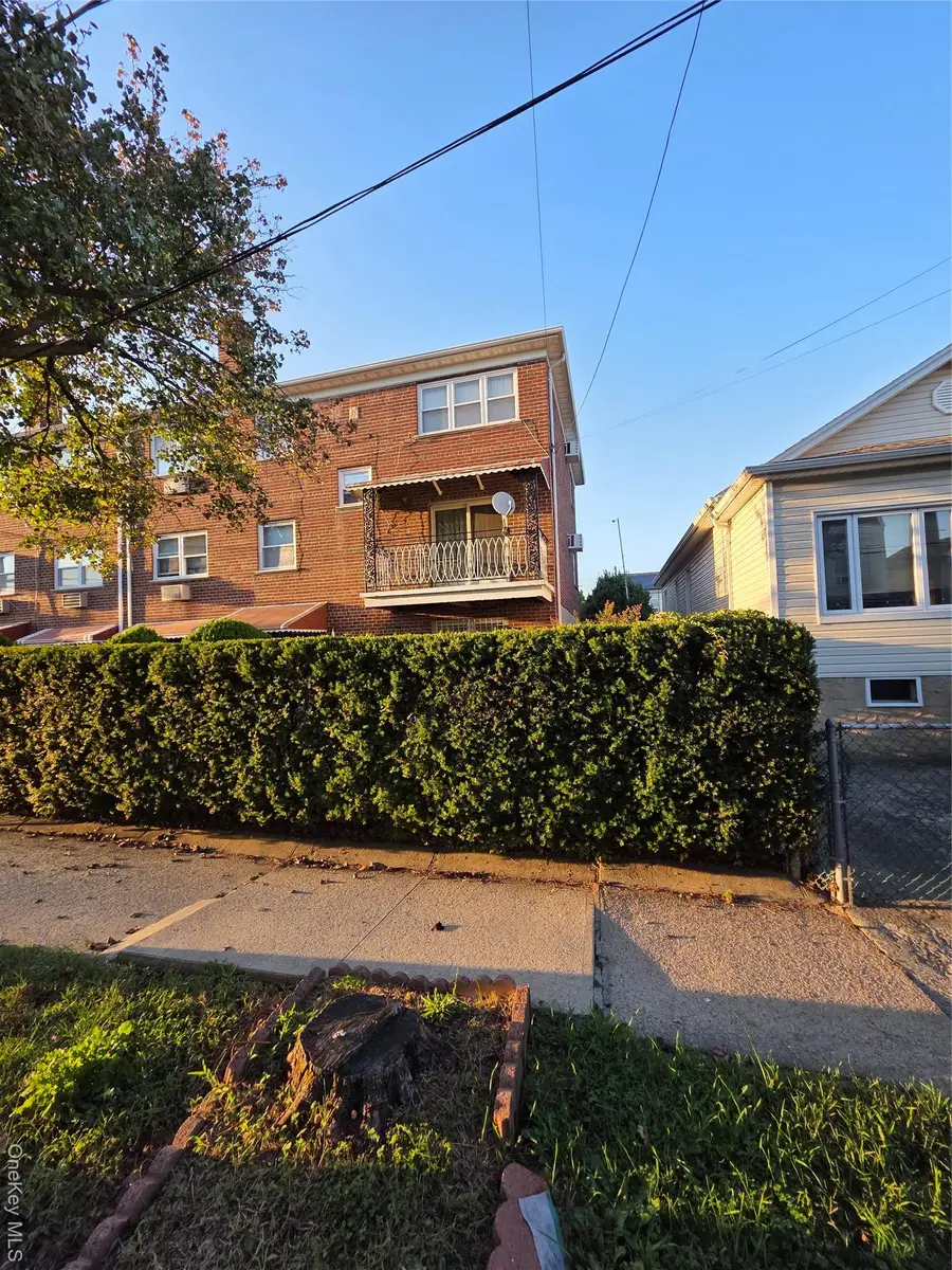 2867 Zulette Avenue, Bronx, NY 10461 - Image #2