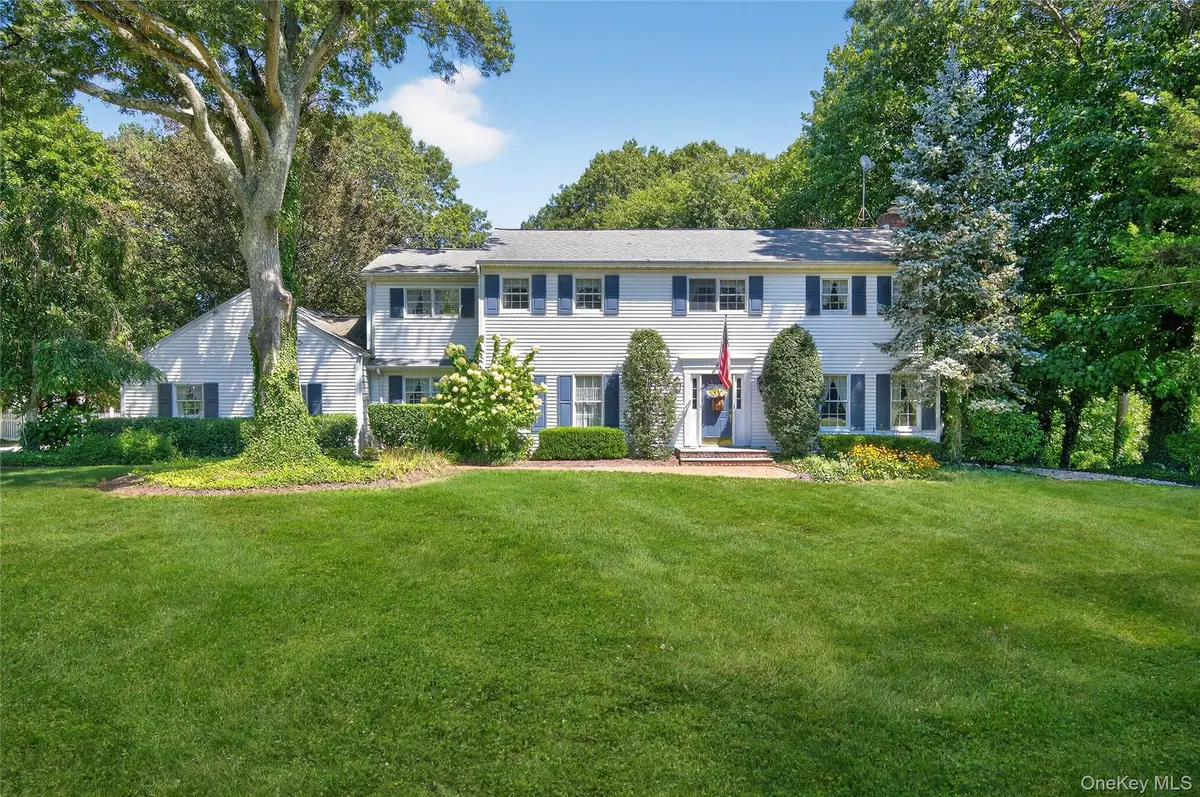 10 Thorman Lane, Huntington, NY 11743 - Image #1