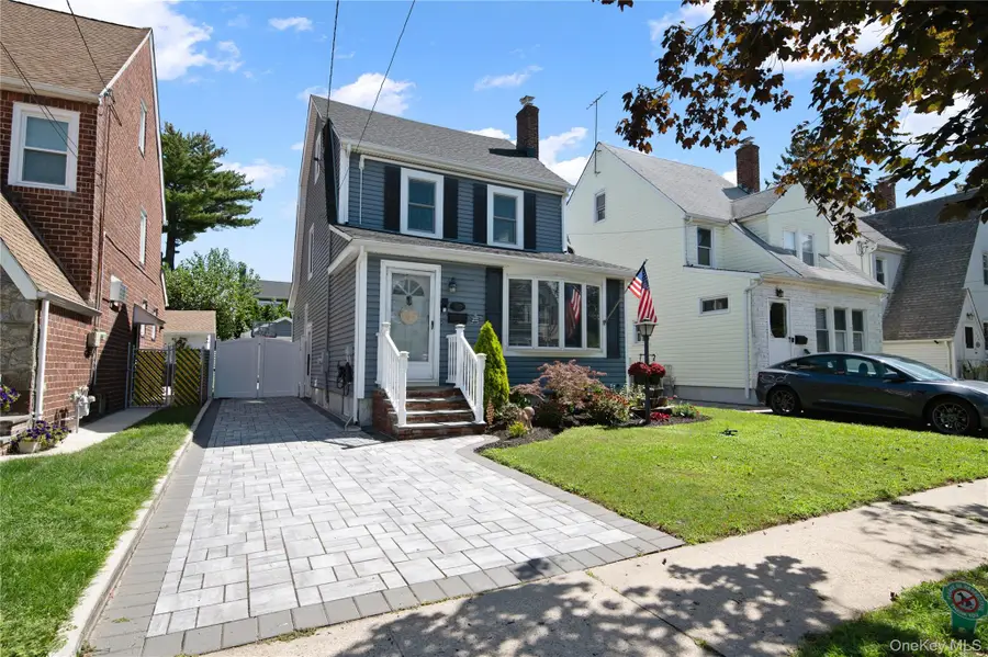 408 Wellington Road, Mineola, NY 11501 - Image #2