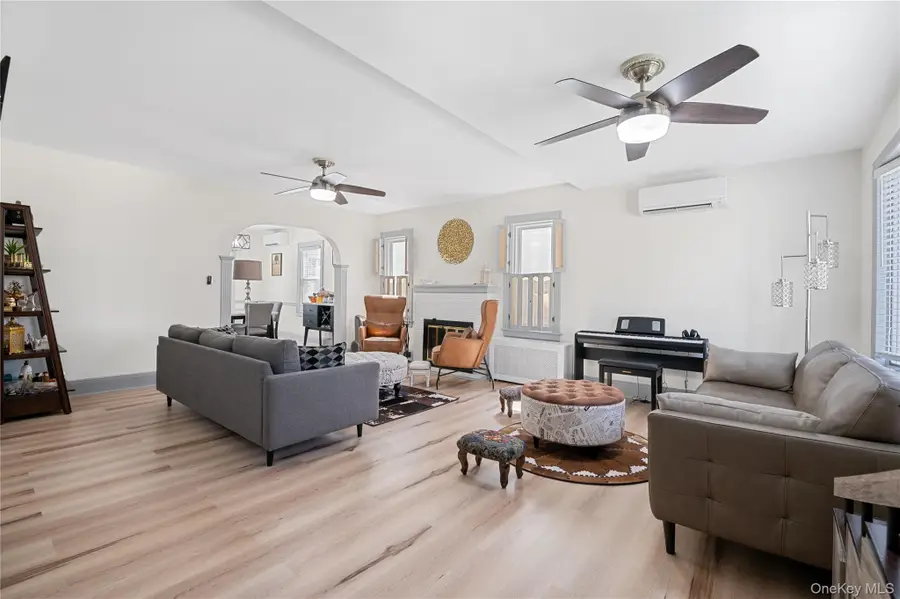 408 Wellington Road, Mineola, NY 11501 - Image #3