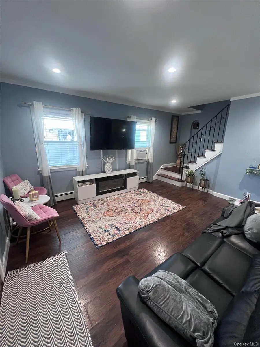 44 Frank Street, Valley Stream, NY 11580 - Image #3