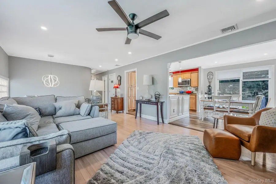 16 Dexter Lane, Kings Park, NY 11754 - Image #3