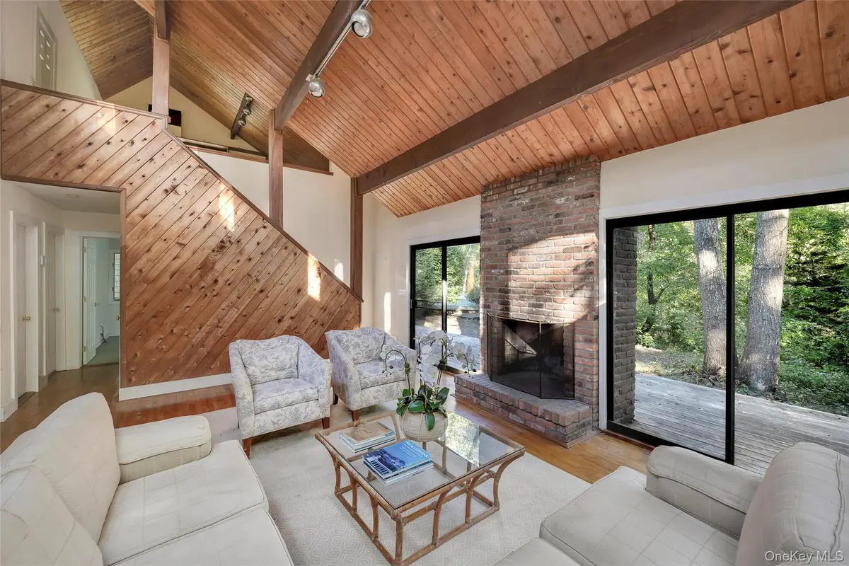 251 Town Lane, Amagansett, NY 11930 - Image #1