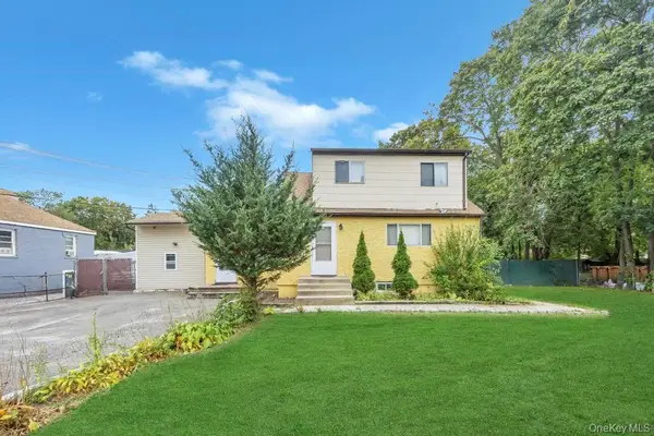 36 Farrington Avenue, Bay Shore, NY 11706