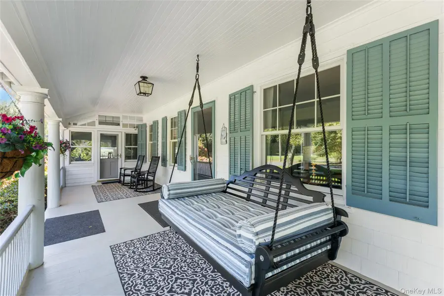 28 S Montgomery Avenue, Bay Shore, NY 11706 - Image #2