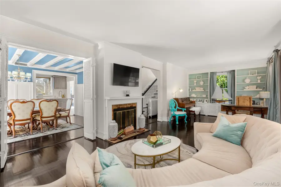 28 S Montgomery Avenue, Bay Shore, NY 11706 - Image #3