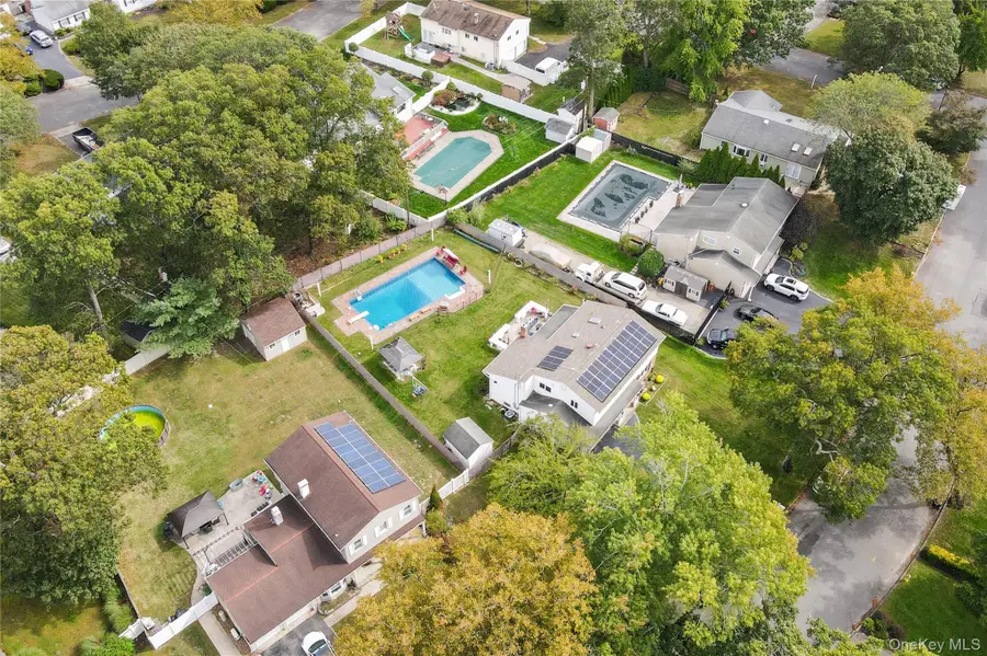 5 Canterbury Drive, Coram, NY 11727 - Image #2