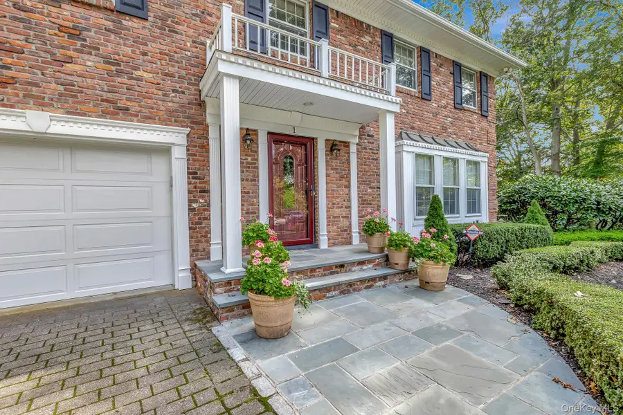 1 Christa Court, Lake Grove, NY 11755 - Image #3