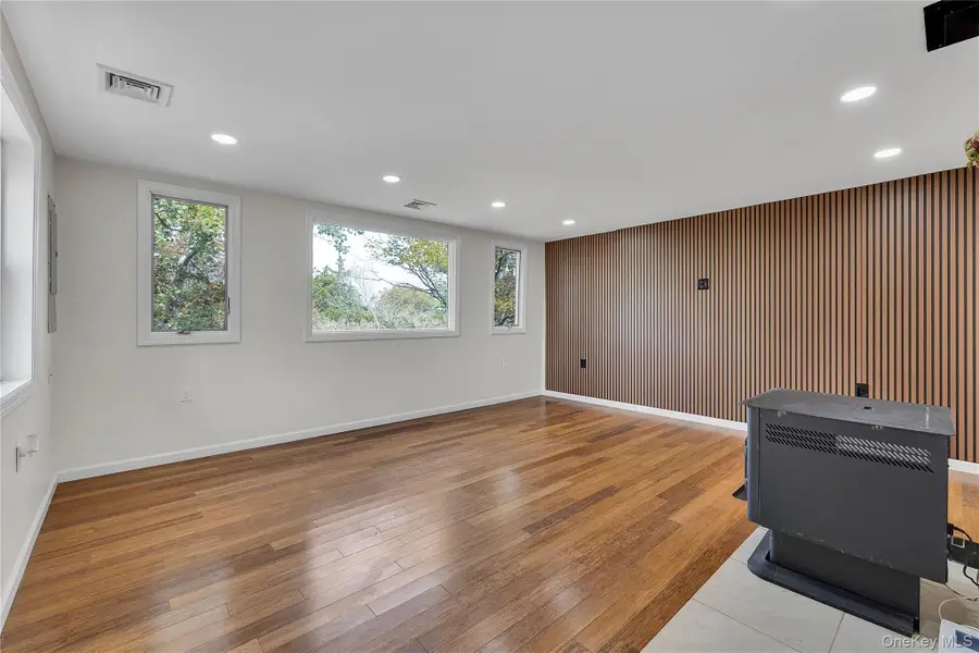 17 Bellport Road, Mastic Beach, NY 11951 - Image #3