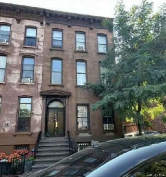 6 Monroe Street, Brooklyn, NY 11222
