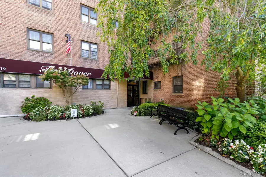 87-15 204th Street #B57, Hollis, NY 11423 - Image #2