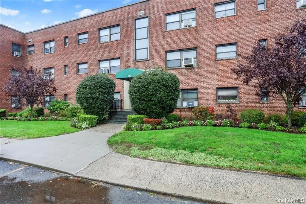 25 Shady Glen Court #1A, New Rochelle, NY 10805 - Image #1