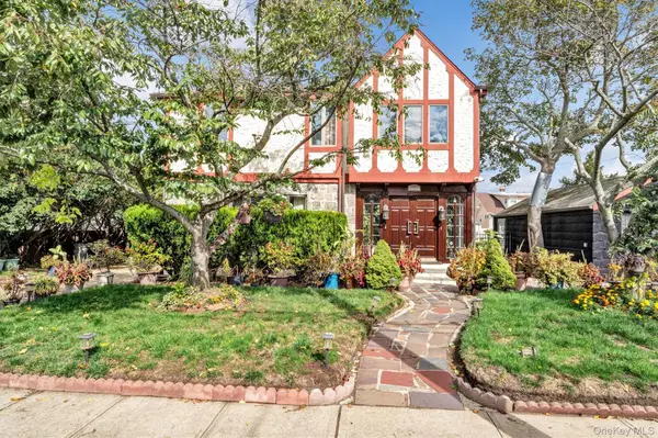 34 W 2nd Street, Freeport, NY 11520